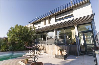 Villa - 173 m² - 6 pièces