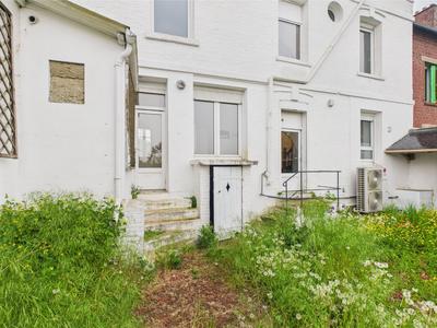 Maison - 180 m² - 8 pièces