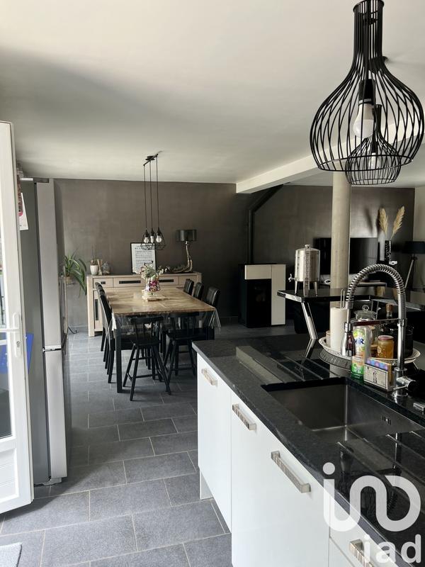 Maison - 140 m² - 7 pièces