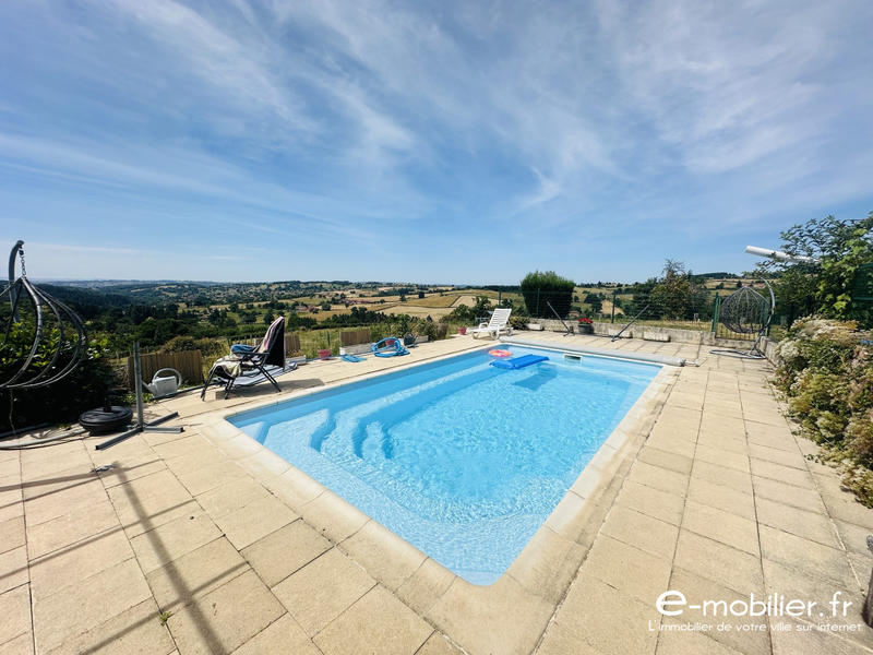 Maison - 190 m² - 8 pièces