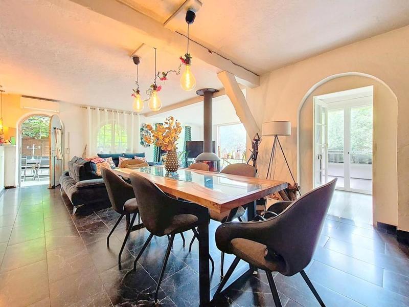 Mas - 189 m² - 7 pièces