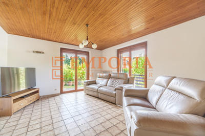 Maison - 184 m² - 8 pièces