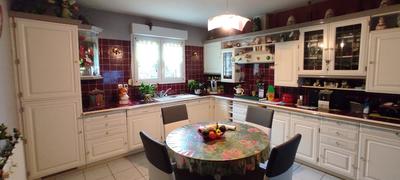 Maison - 140 m² - 5 pièces