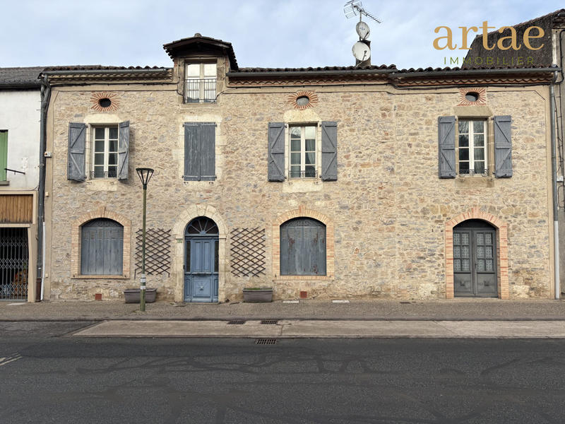 Maison - 295 m² - 5 pièces