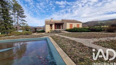 Maison - 105 m² - 4 pièces