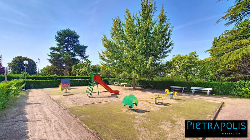 Appartement - 79 m² - 3 pièces