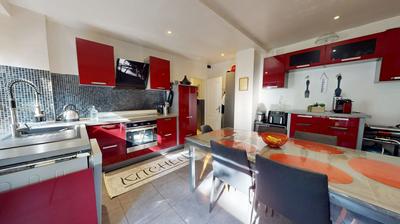 Maison - 150 m² - 8 pièces