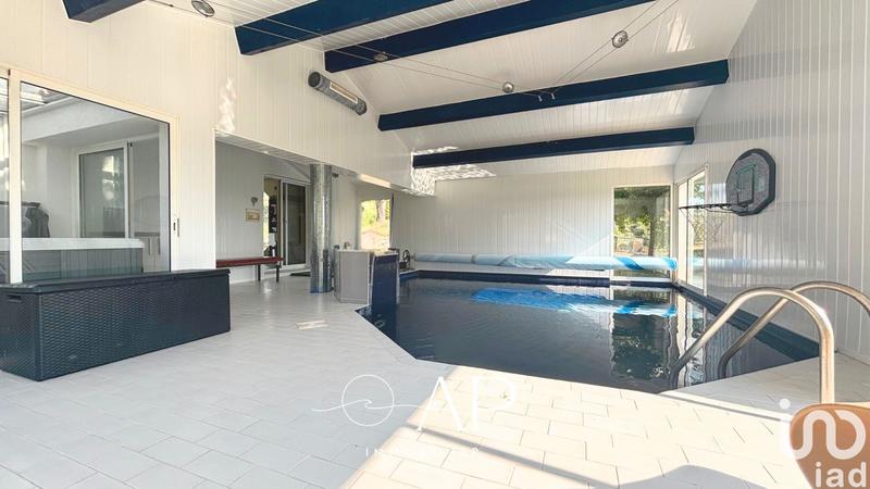 Maison - 223 m² - 5 pièces