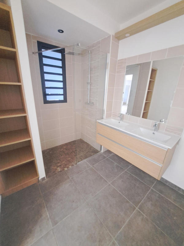 Appartement - 93 m² - 3 pièces