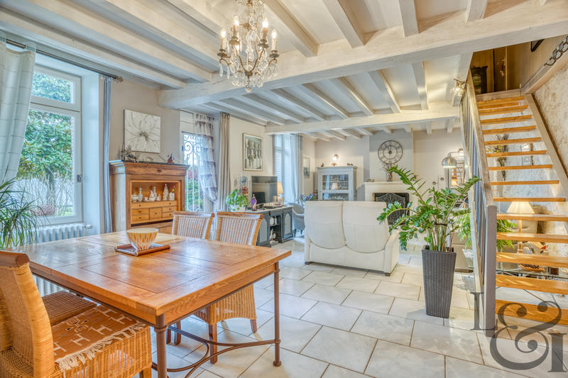 Maison - 143 m² - 5 pièces