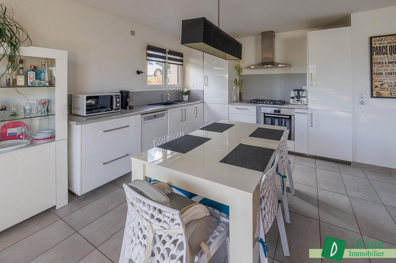 Appartement - 92 m² - 4 pièces