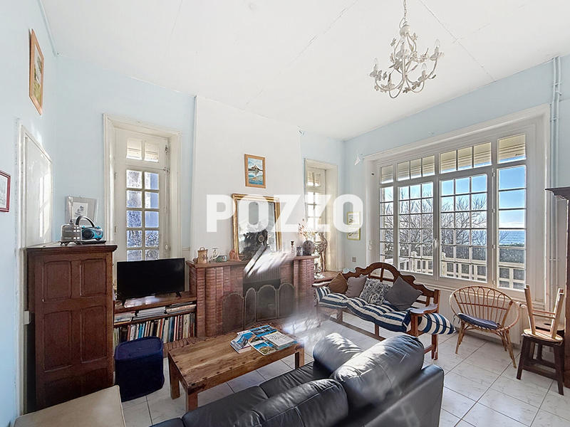 Maison - 170 m² - 10 pièces