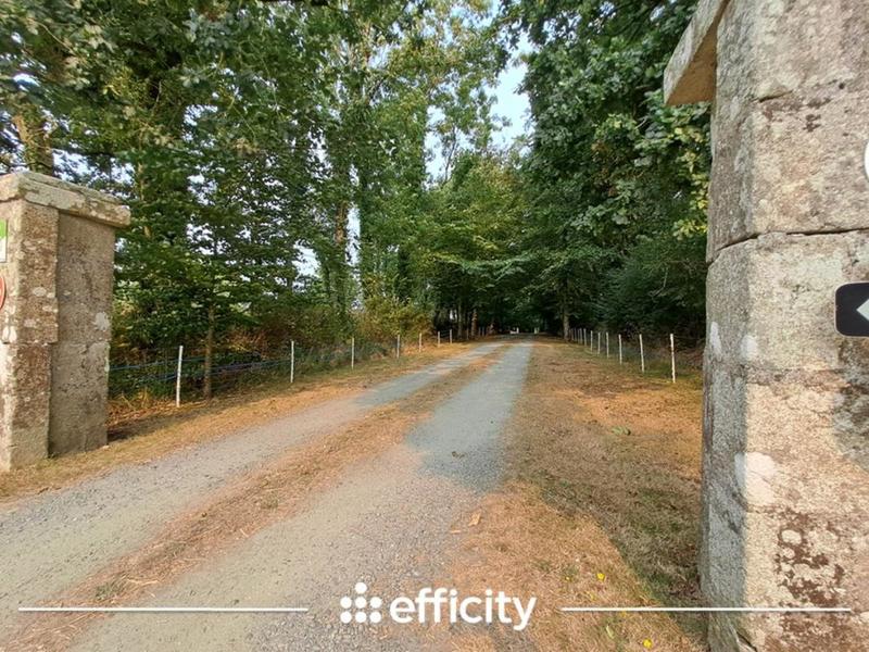 Maison - 269 m² - 14 pièces