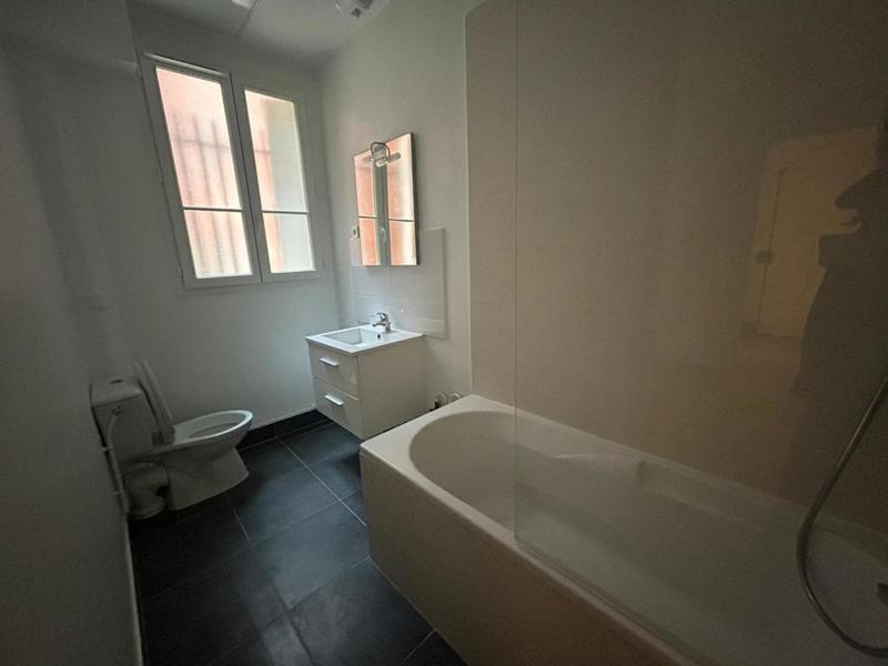 Studio - 30 m² - 1 pièce