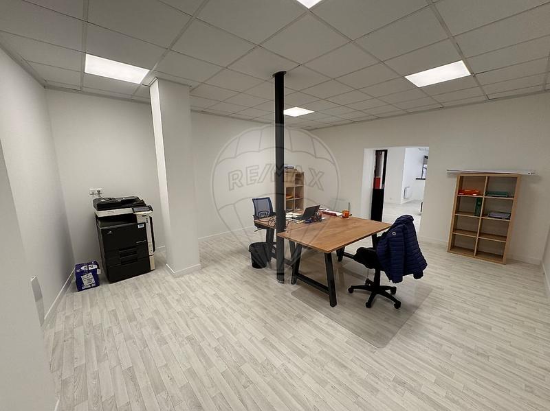 Local commercial - 396 m² - 3 pièces