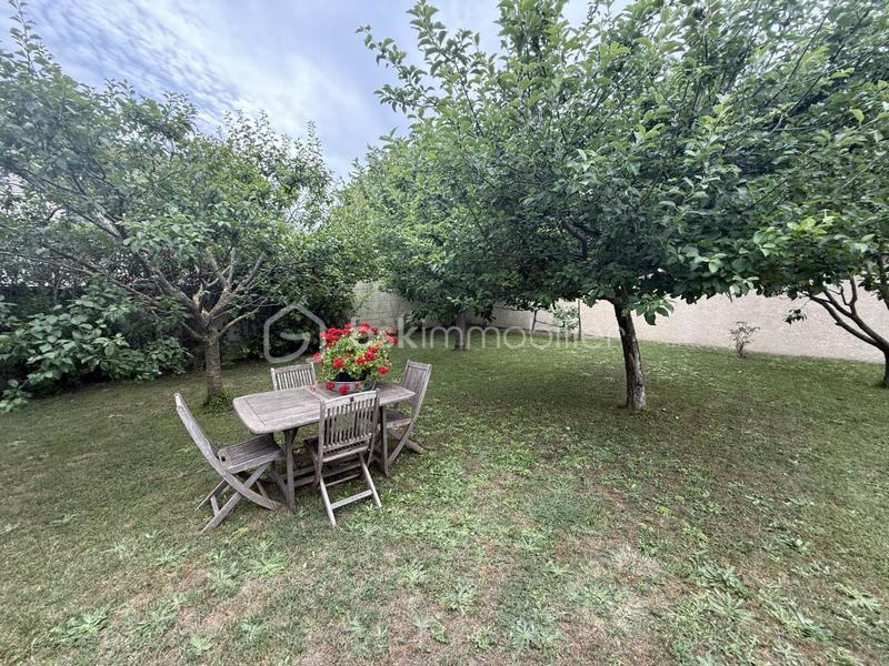 Maison traditionnelle - 131 m² - 6 pièces