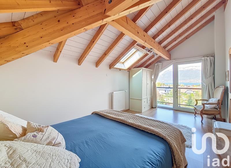 Maison - 258 m² - 9 pièces