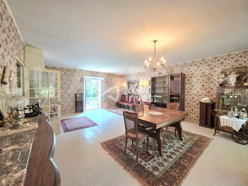 Maison - 180 m² - 6 pièces