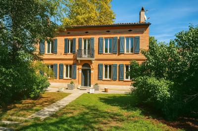 Maison - 301 m² - 11 pièces