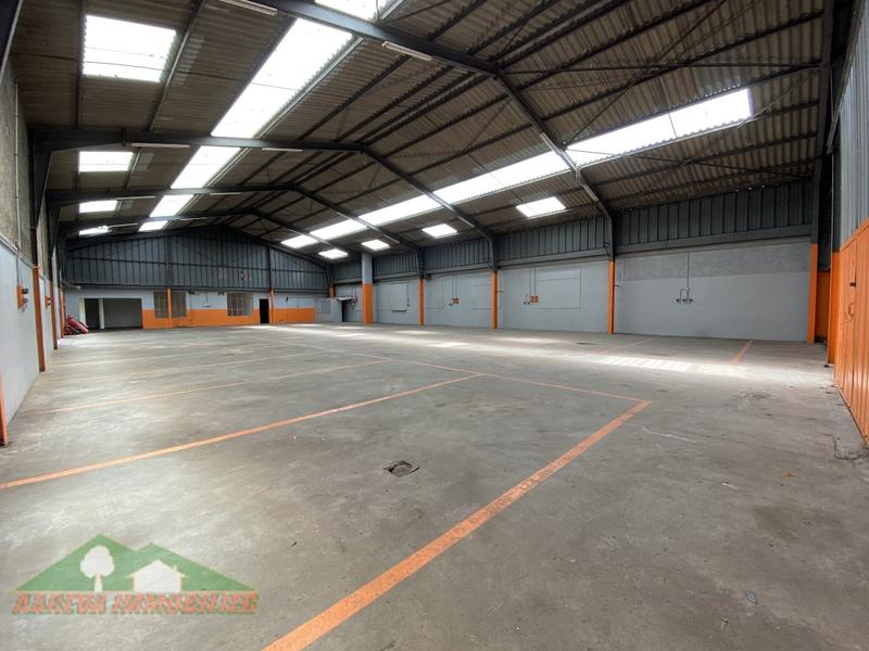 Entrepôt - 603 m² - 3 pièces
