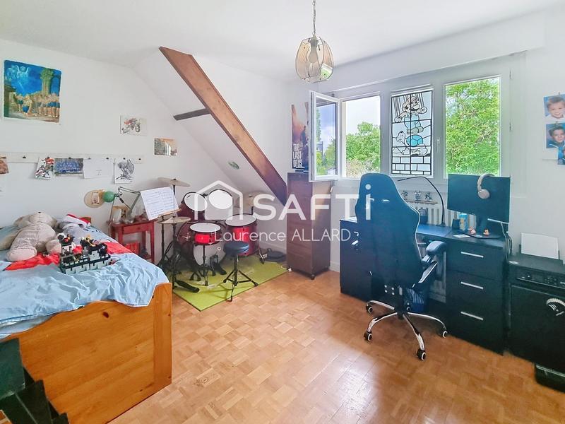 Maison - 140 m² - 7 pièces