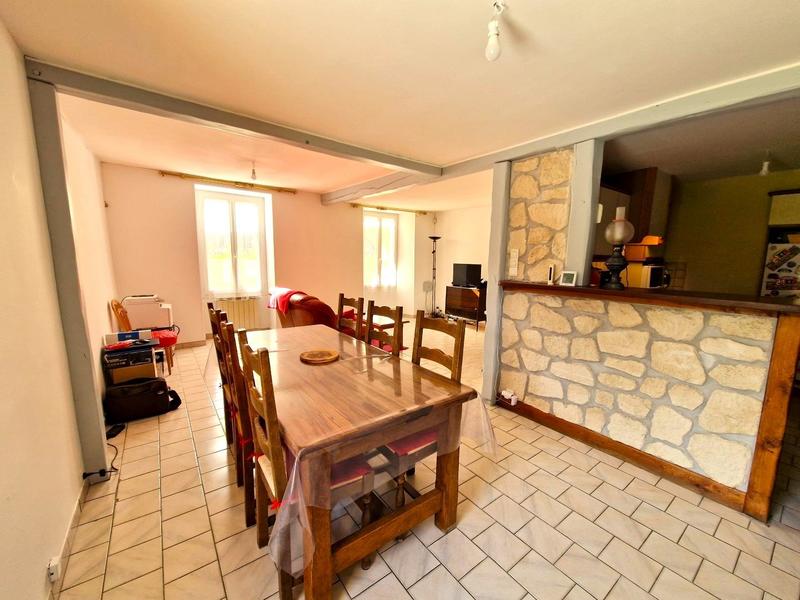 Maison - 85 m² - 5 pièces