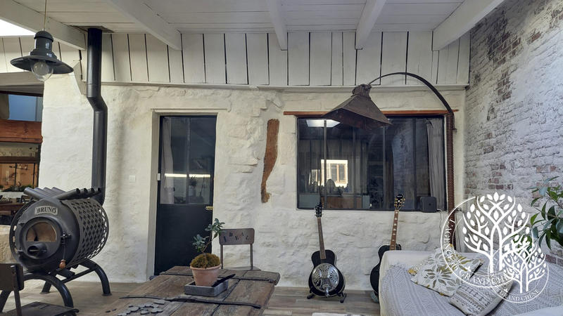 Maison ancienne - 360 m² - 10 pièces