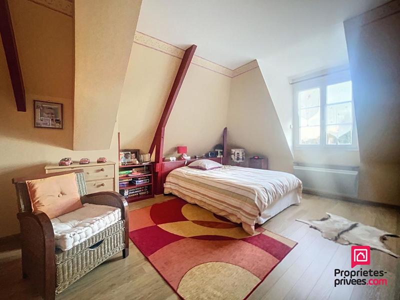 Maison - 230 m² - 7 pièces