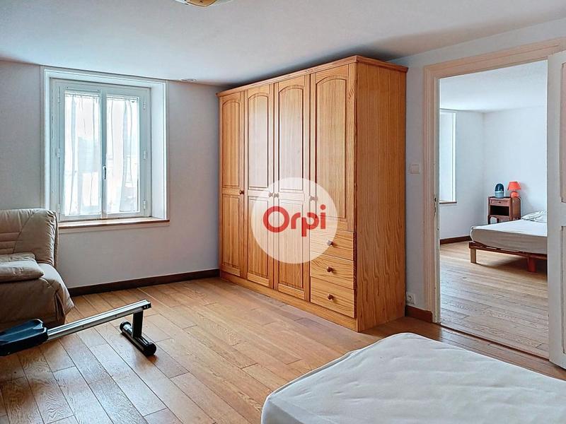 Maison - 205 m² - 6 pièces