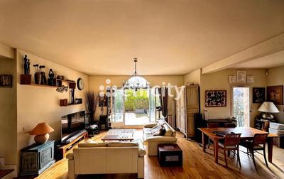 Maison - 188 m² - 7 pièces