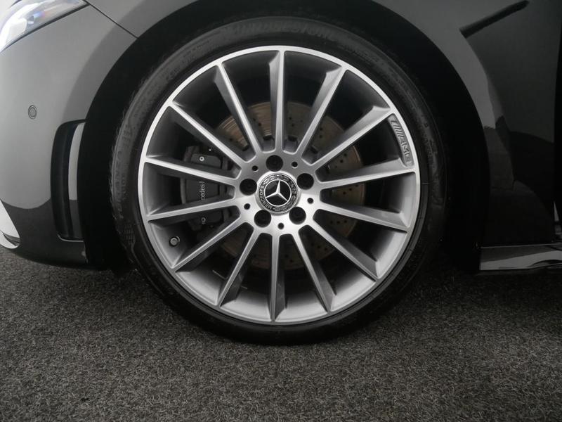 Mercedes Classe a Amg Line 250 7g-Dct 224ch Bva Toit Pano Jantes 19" Gps