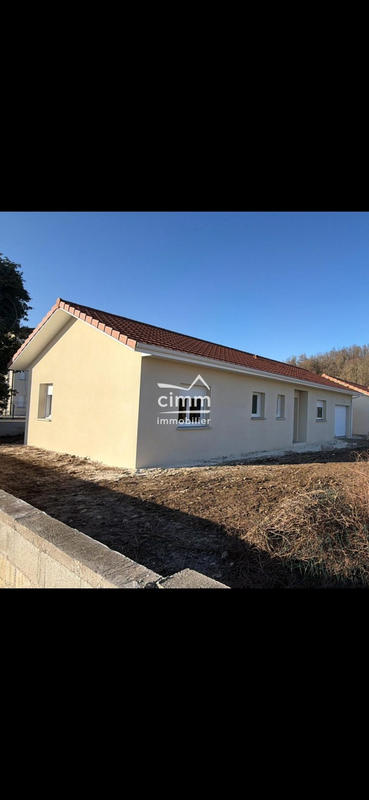 Villa - 80 m² - 4 pièces