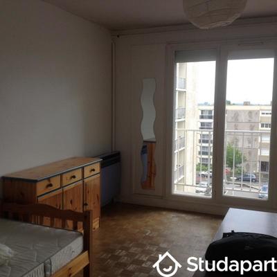 Chambre - 11 m² - 1 pièce