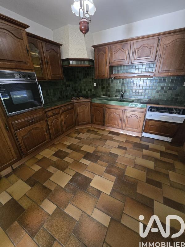 Maison - 210 m² - 10 pièces