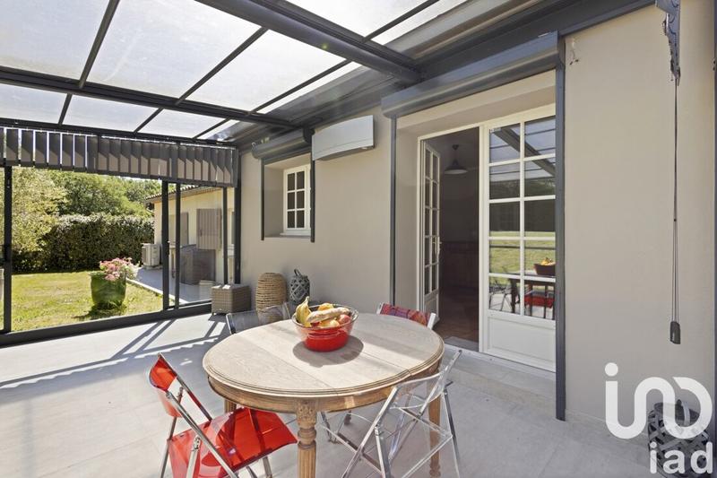 Maison - 220 m² - 5 pièces