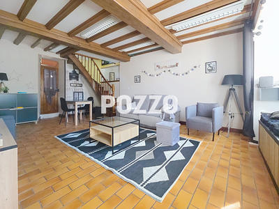 Maison - 222 m² - 8 pièces
