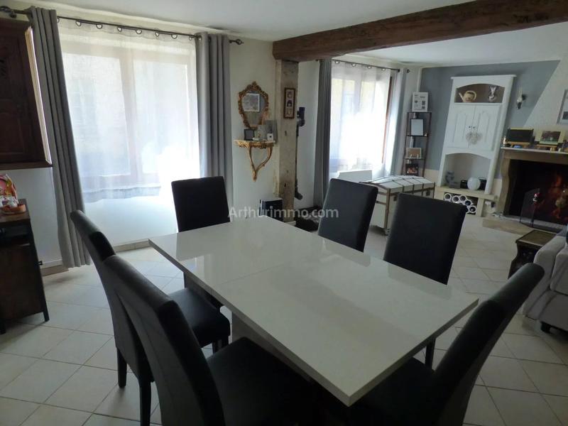 Maison - 200 m² - 9 pièces