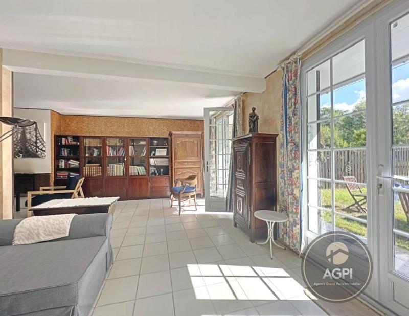 Maison - 148 m² - 8 pièces