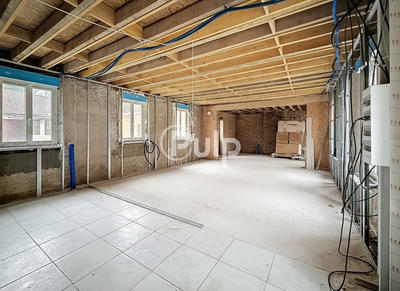 Maison - 226 m² - 10 pièces