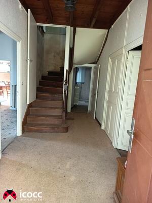 Demeure - 185 m² - 6 pièces