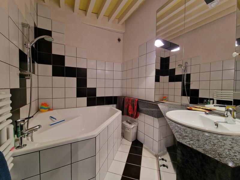 Maison - 266 m² - 8 pièces