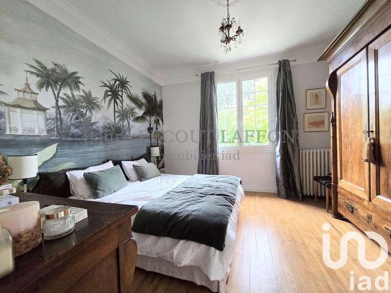 Maison - 205 m² - 7 pièces