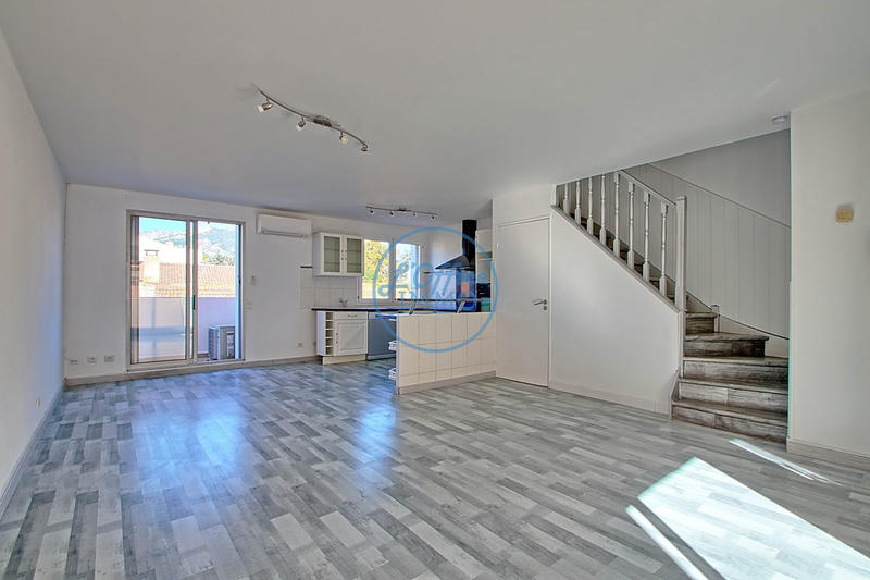 Appartement - 79 m² - 4 pièces