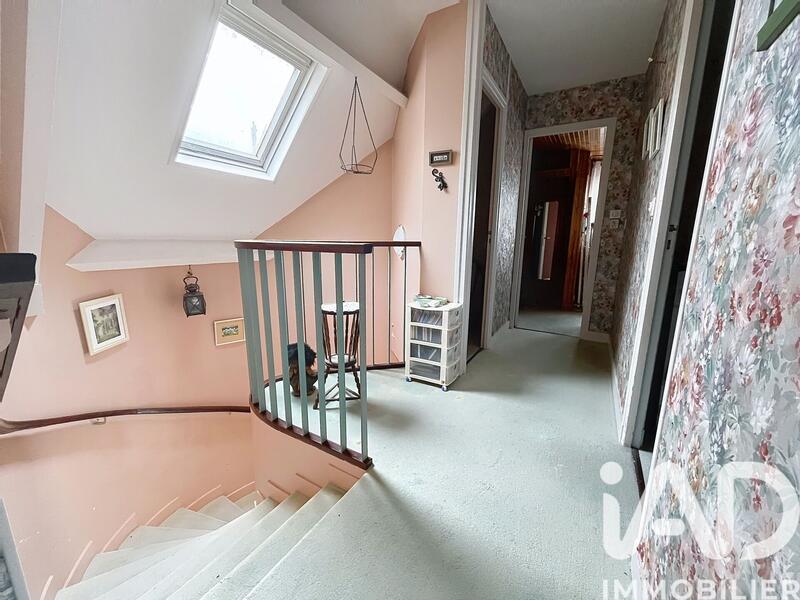 Maison - 203 m² - 7 pièces