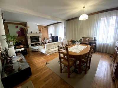 Maison - 137 m² - 6 pièces