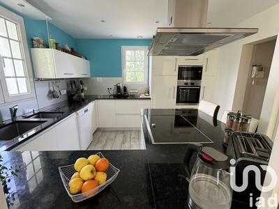 Maison - 263 m² - 8 pièces