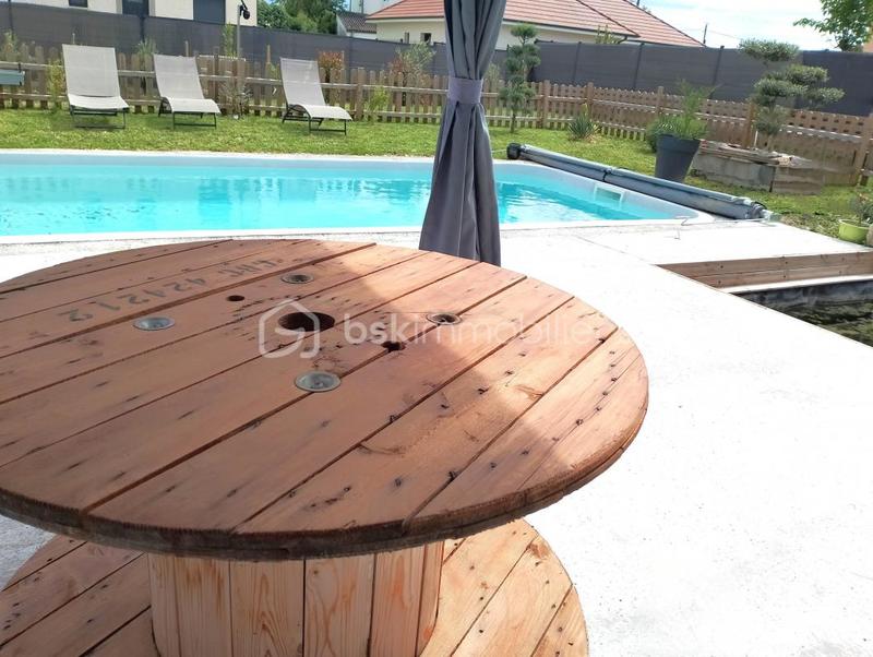 Maison - 98 m² - 4 pièces