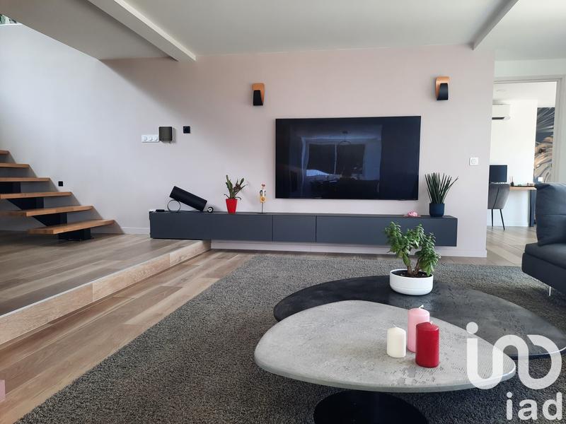 Maison - 199 m² - 6 pièces