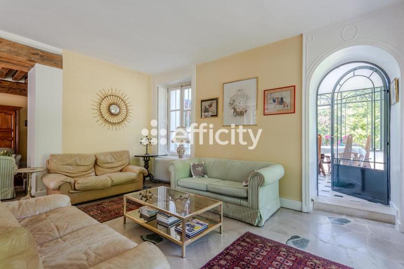 Maison - 434 m² - 10 pièces