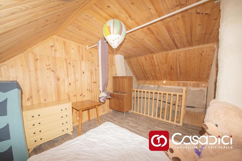 Maison - 101 m² - 5 pièces